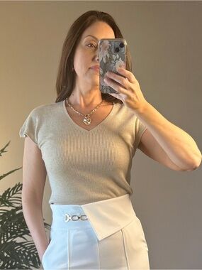 NWT Ribbed V-Neck Cap Sleeve Top - Beige Latge